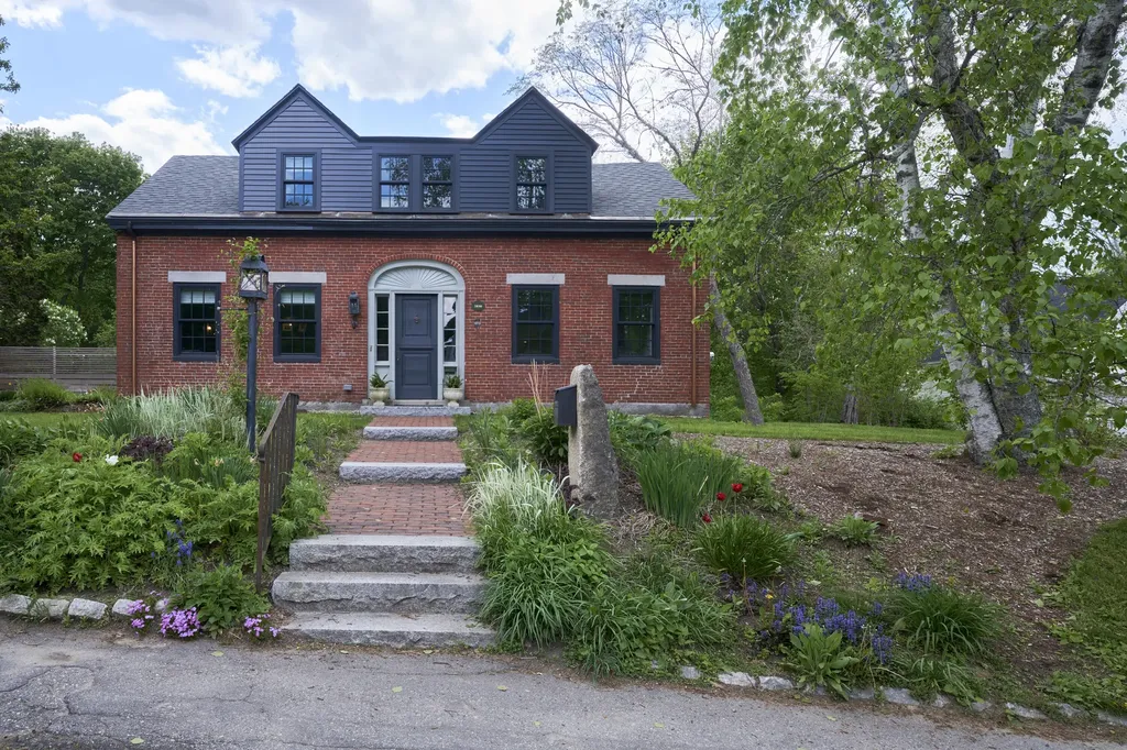 117 Chestnut Street Camden ME 04843