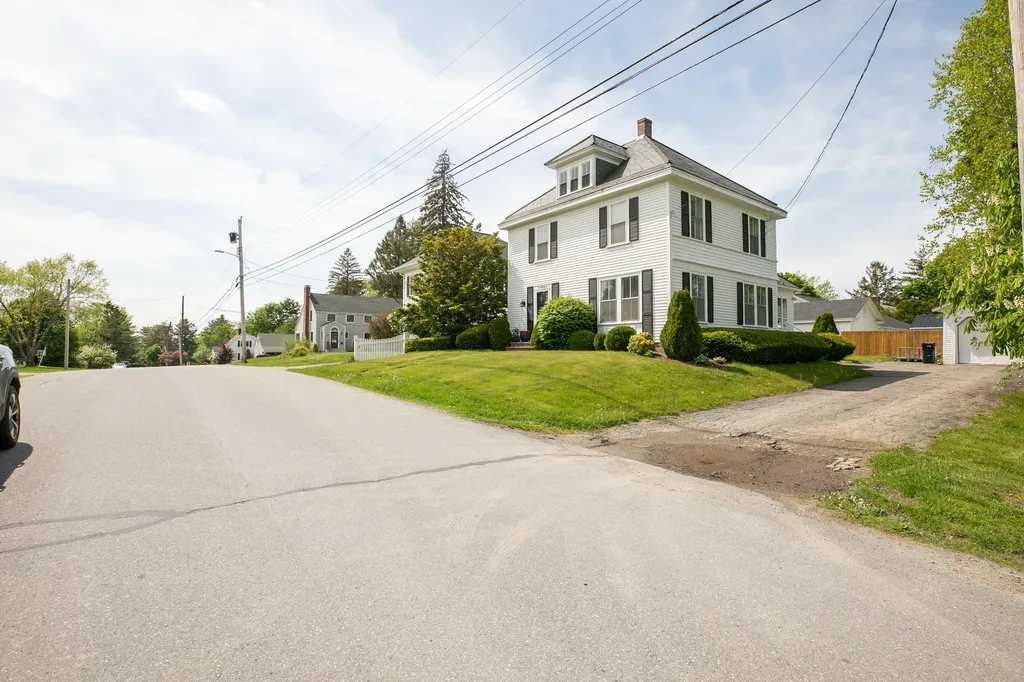 77 Linden Street Bangor ME 04401