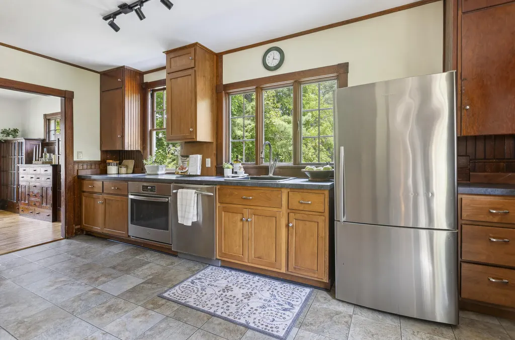 1625 Forest Avenue Portland ME 04103