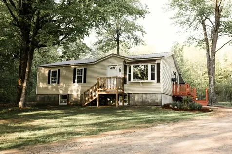 67 Lewis Road Naples ME 04055