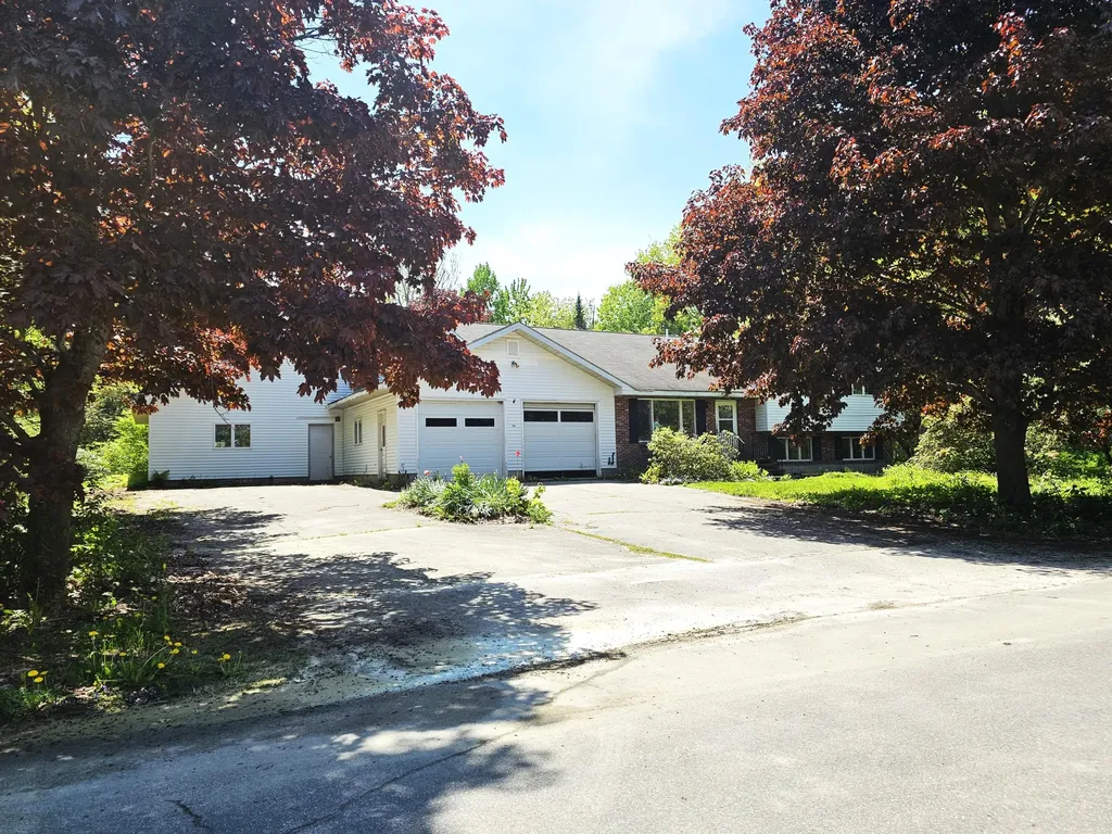 30 Birchwood Drive Oakland ME 04963