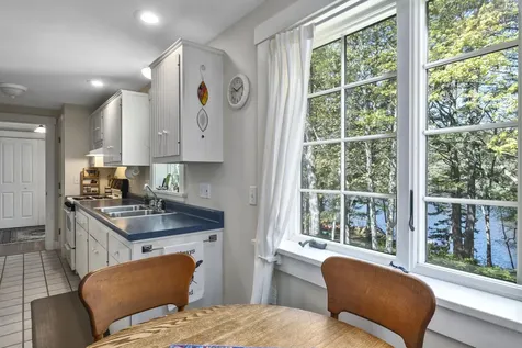 124 Lakeview & Lot 13 Lakeview Road Boothbay Harbor ME 04538