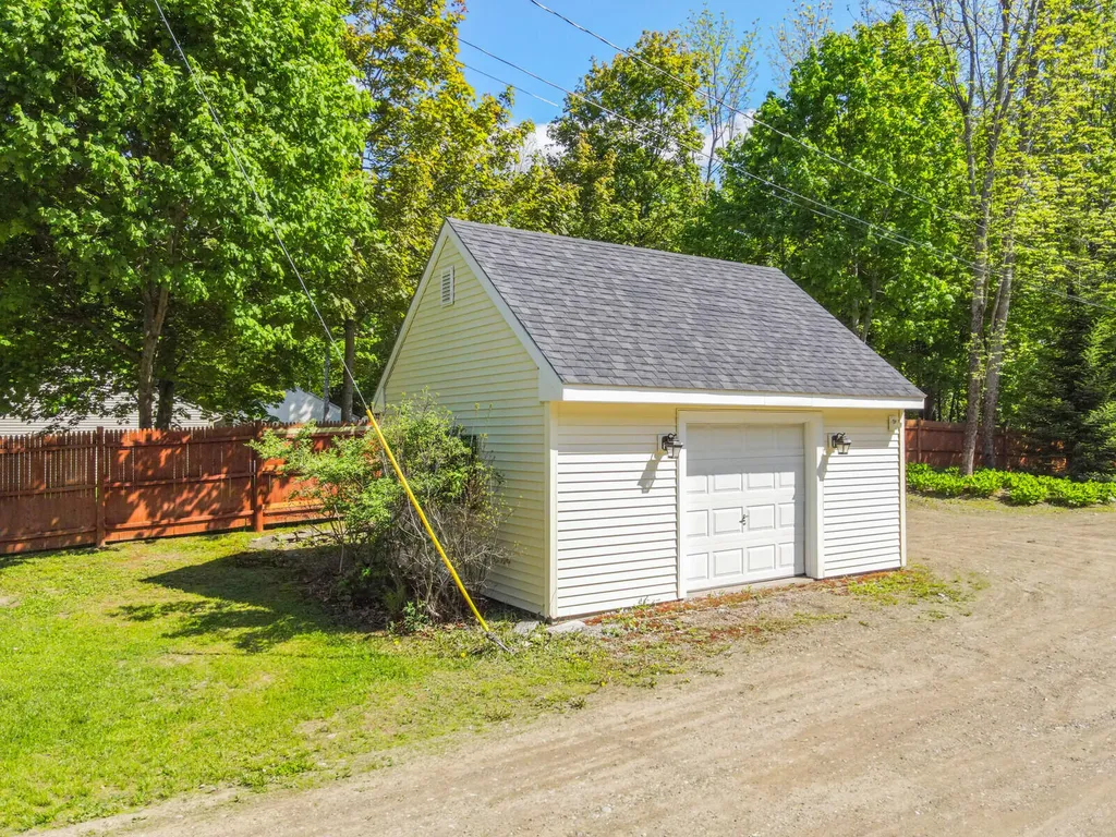 12 James Road Vassalboro ME 04989
