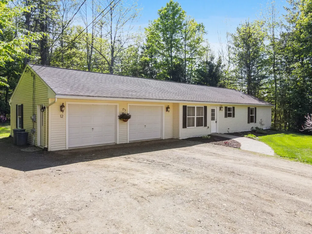 12 James Road Vassalboro ME 04989