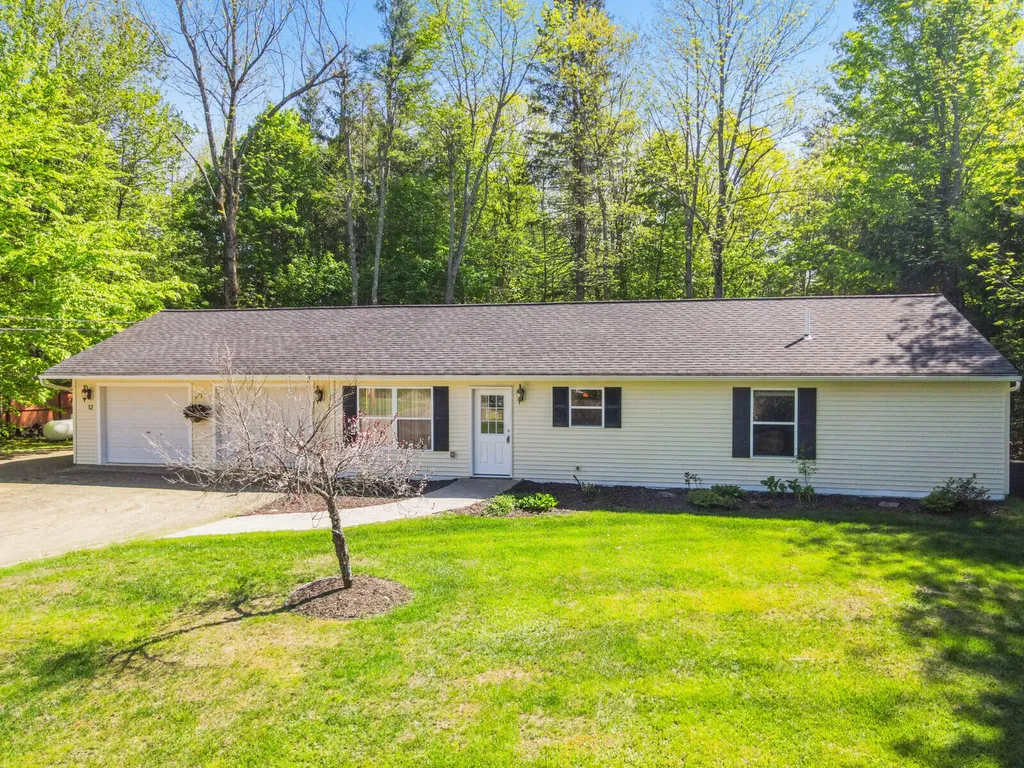 12 James Road Vassalboro ME 04989