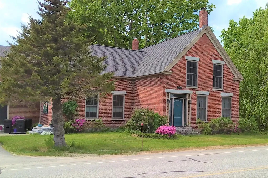 7 Cape Road Raymond ME 04071
