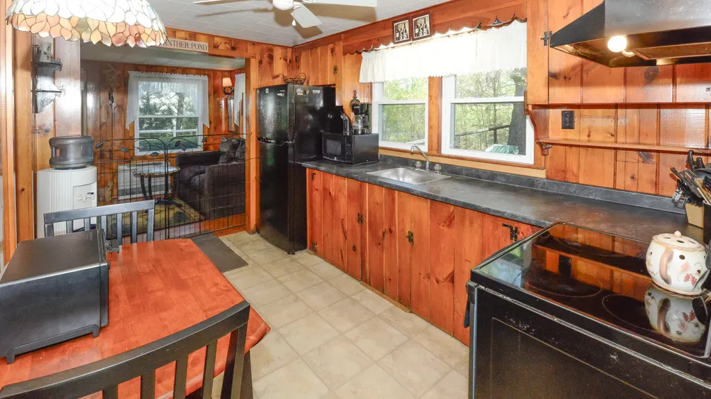 11 Boulder Road Raymond ME 04071