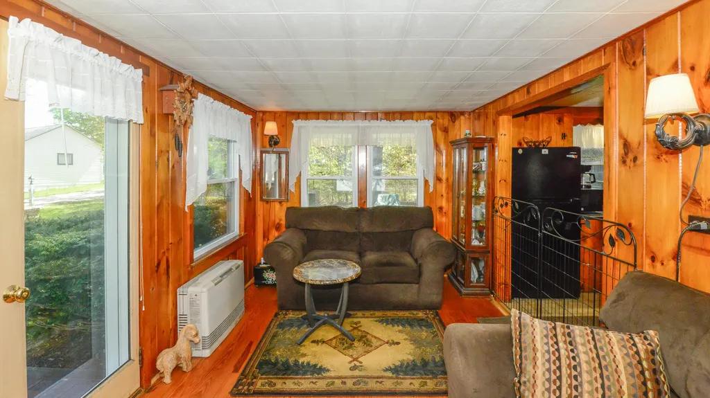 11 Boulder Road Raymond ME 04071