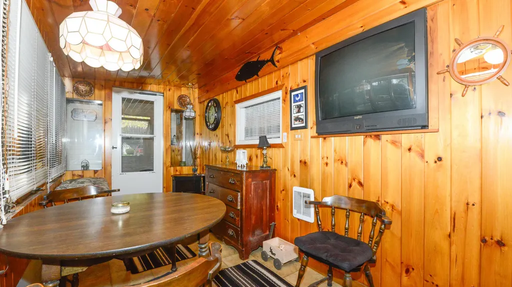 11 Boulder Road Raymond ME 04071