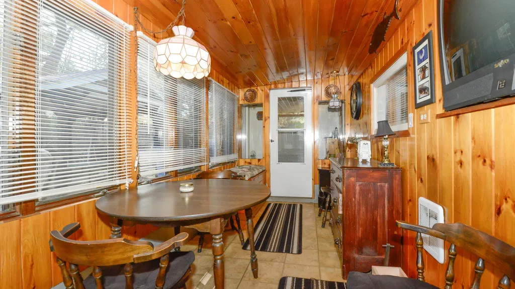 11 Boulder Road Raymond ME 04071