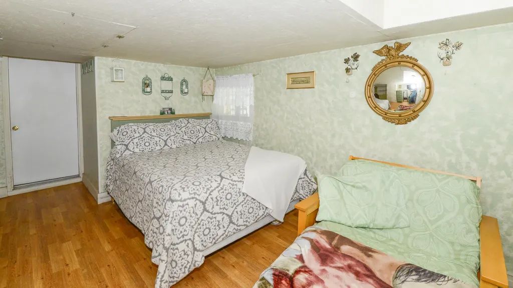 11 Boulder Road Raymond ME 04071