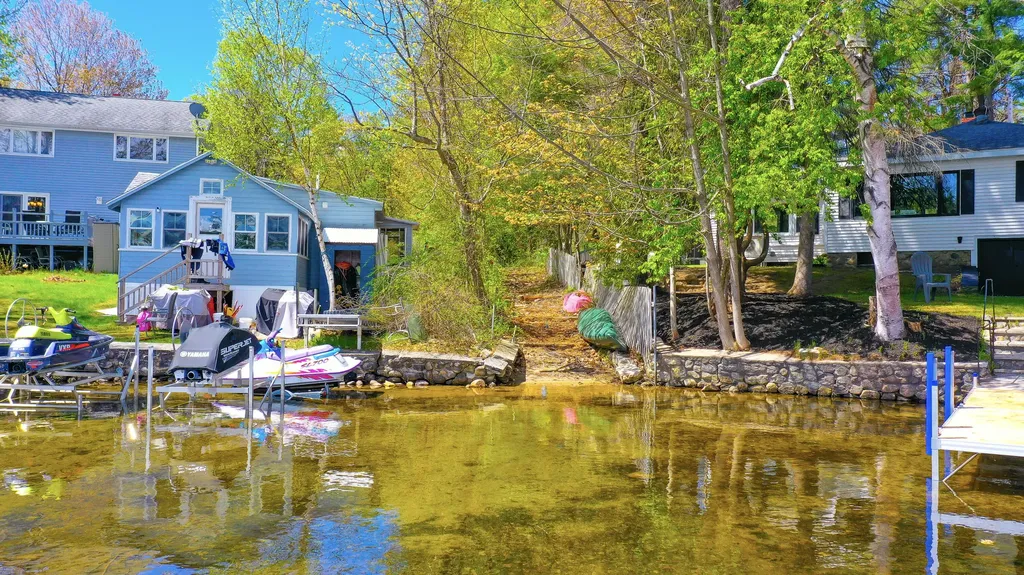 11 Boulder Road Raymond ME 04071
