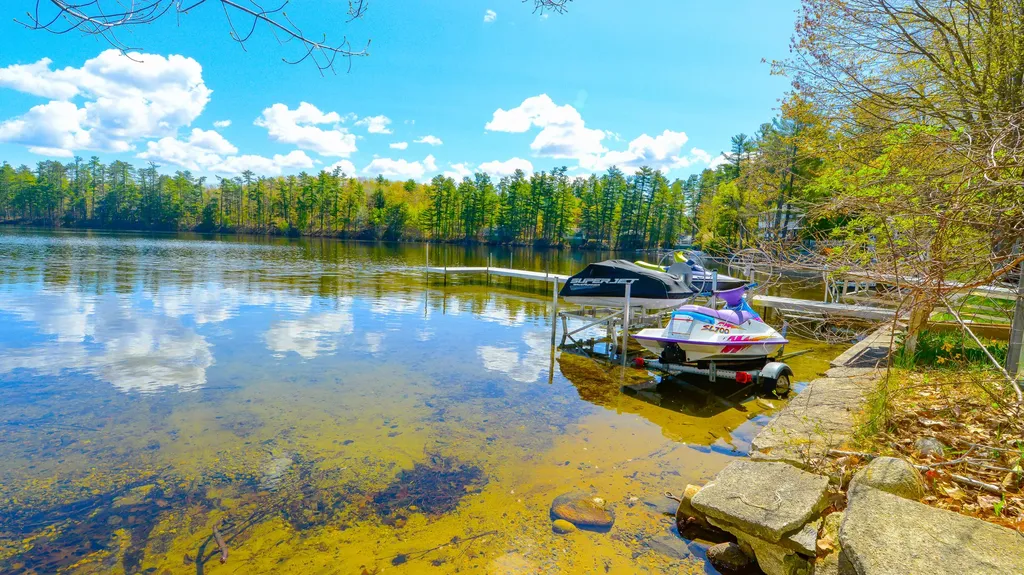 11 Boulder Road Raymond ME 04071