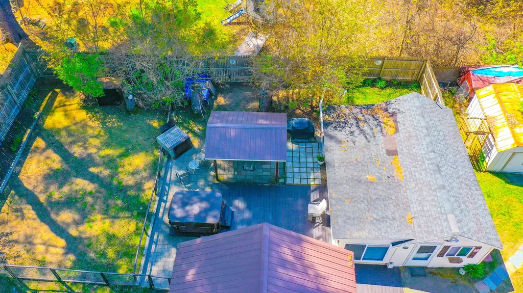 11 Boulder Road Raymond ME 04071