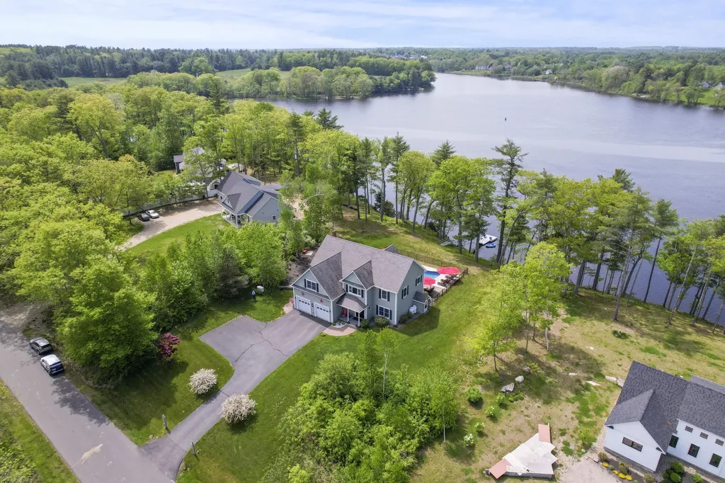 11 Densmore Lane Dresden ME 04342