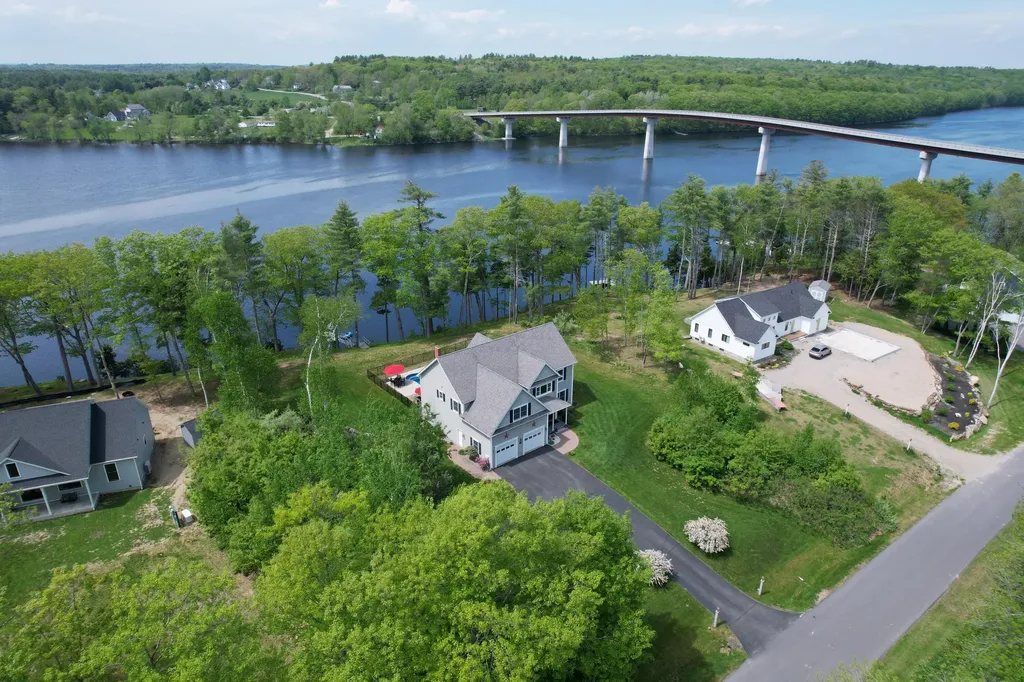 11 Densmore Lane Dresden ME 04342