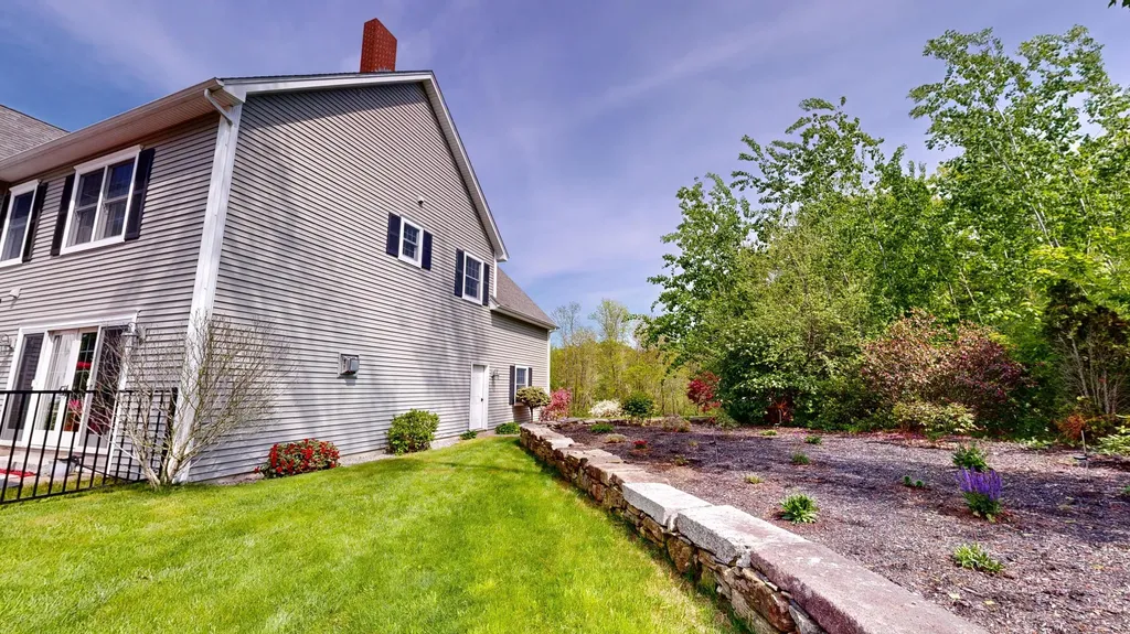 11 Densmore Lane Dresden ME 04342