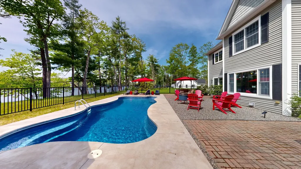 11 Densmore Lane Dresden ME 04342