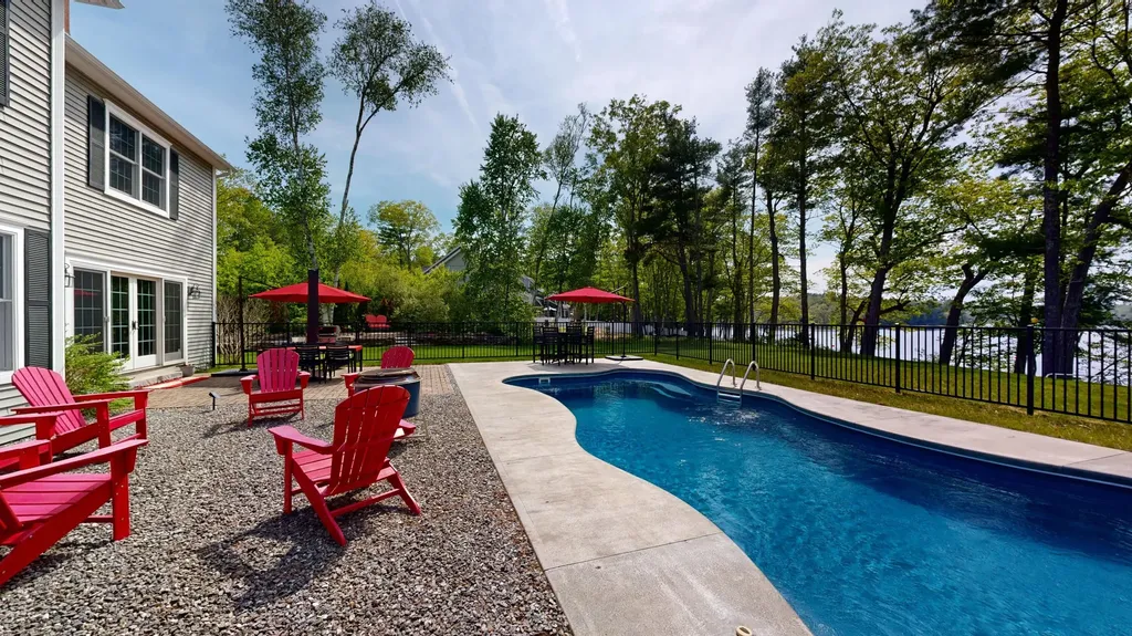 11 Densmore Lane Dresden ME 04342