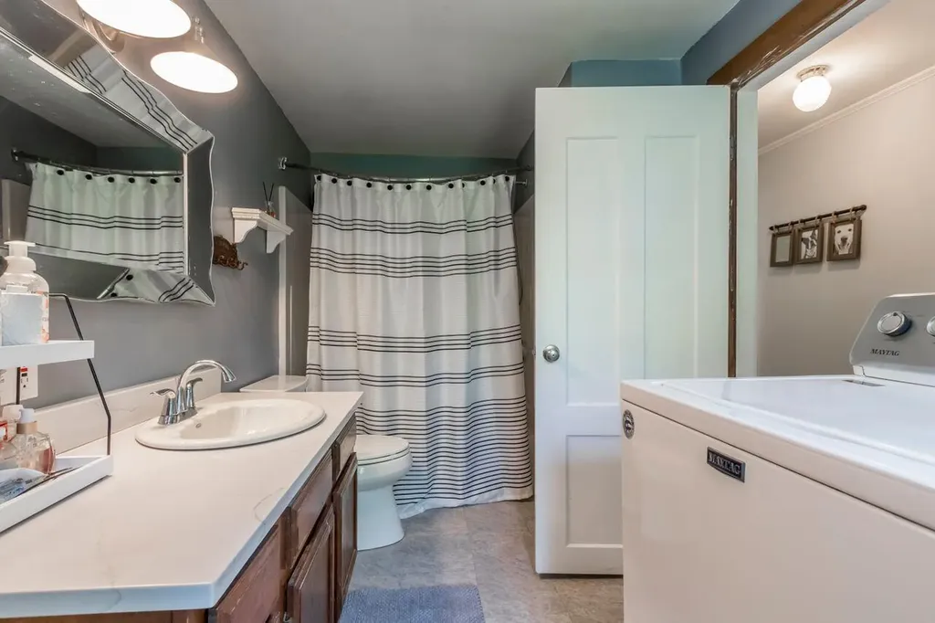 124 Falmouth Road Windham ME 04062
