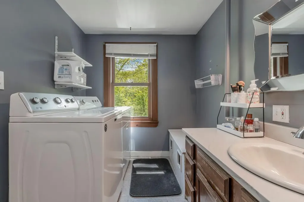124 Falmouth Road Windham ME 04062