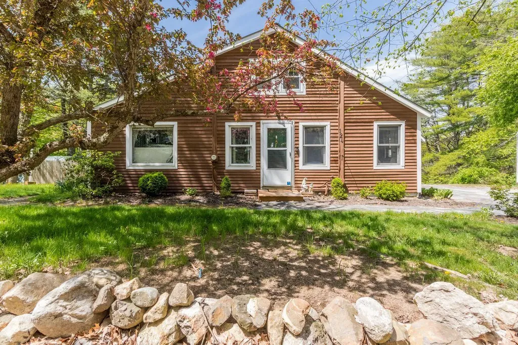124 Falmouth Road Windham ME 04062