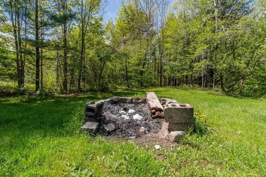 124 Falmouth Road Windham ME 04062