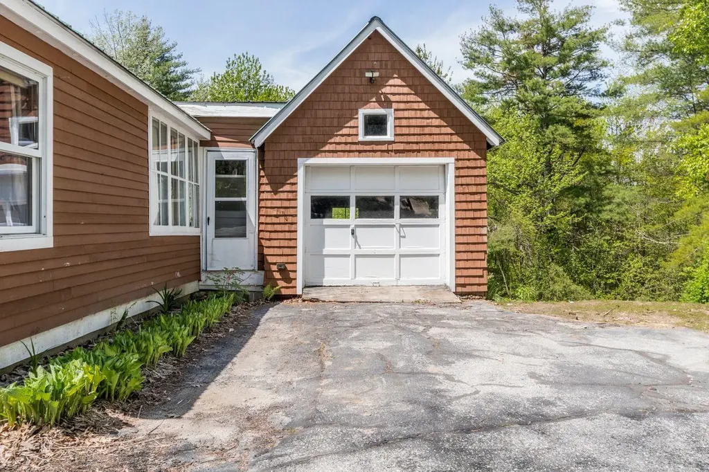 124 Falmouth Road Windham ME 04062