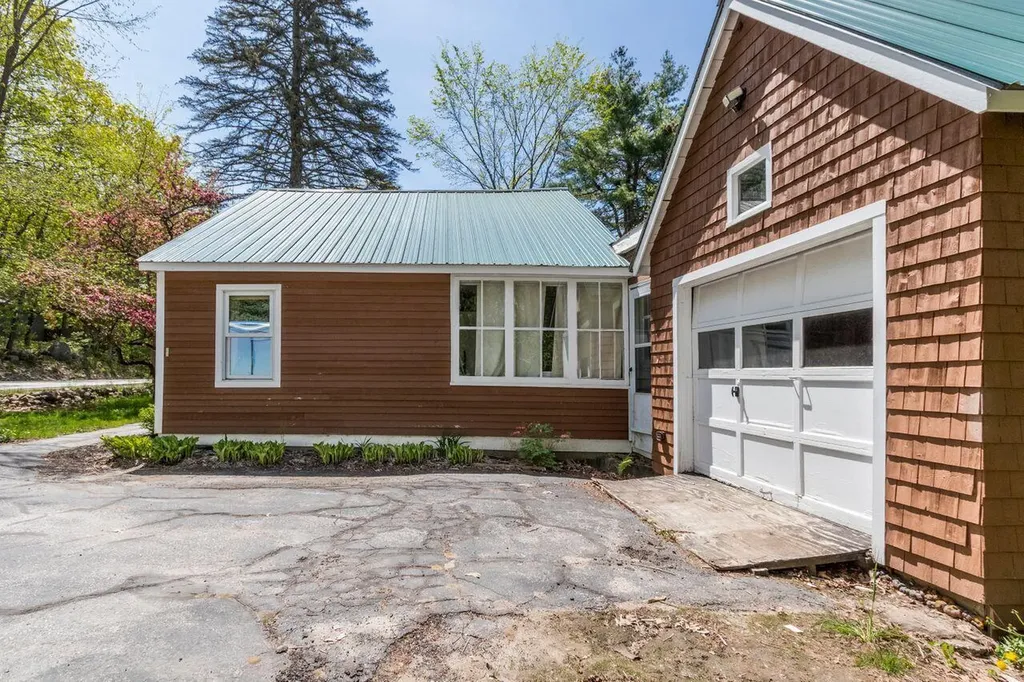 124 Falmouth Road Windham ME 04062