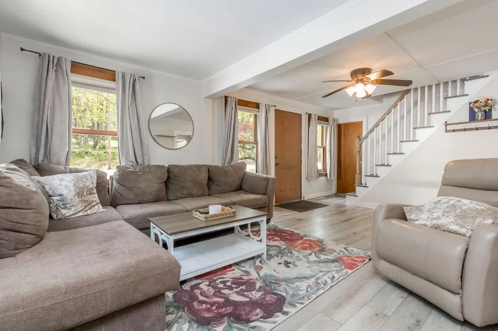 124 Falmouth Road Windham ME 04062
