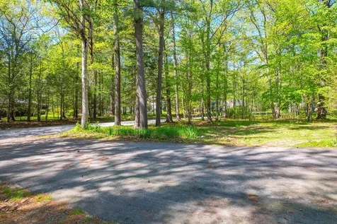 11 Hemlock Road Brunswick ME 04011