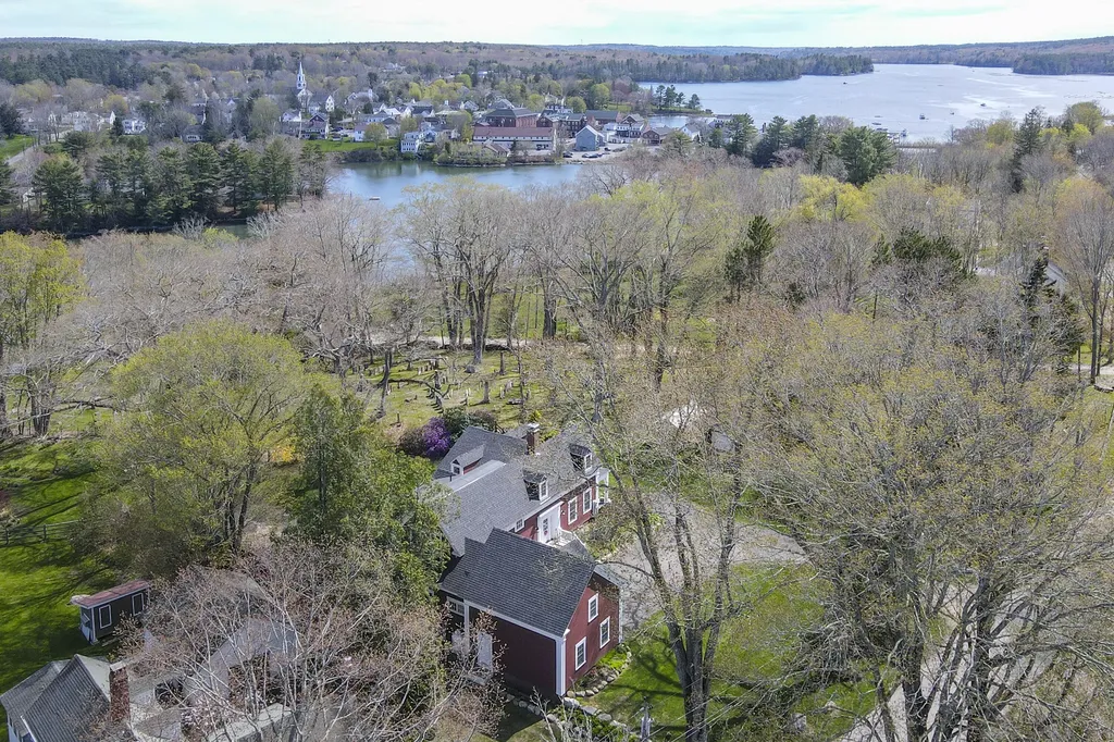 67 Glidden Street Newcastle ME 04553