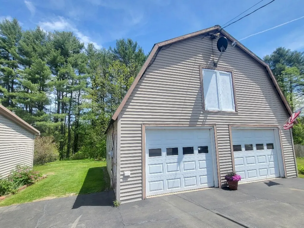 22 Thompson Street Wilton ME 04294