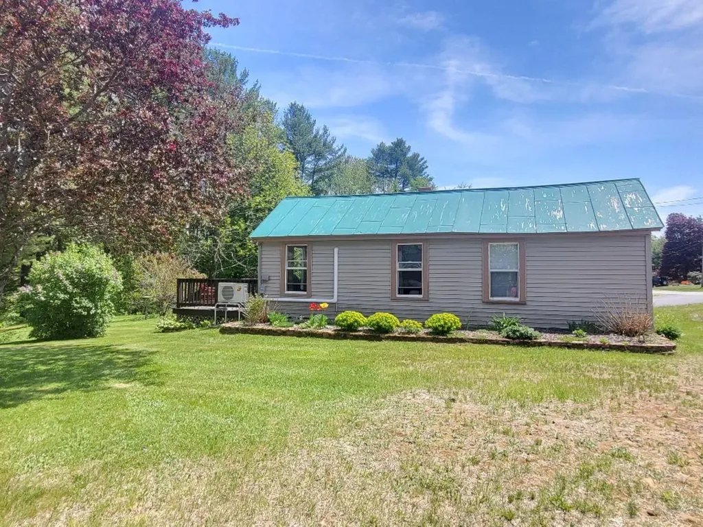 22 Thompson Street Wilton ME 04294