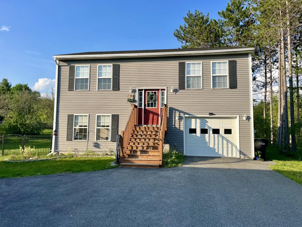 11 Deer Pond Lane Bangor ME 04401