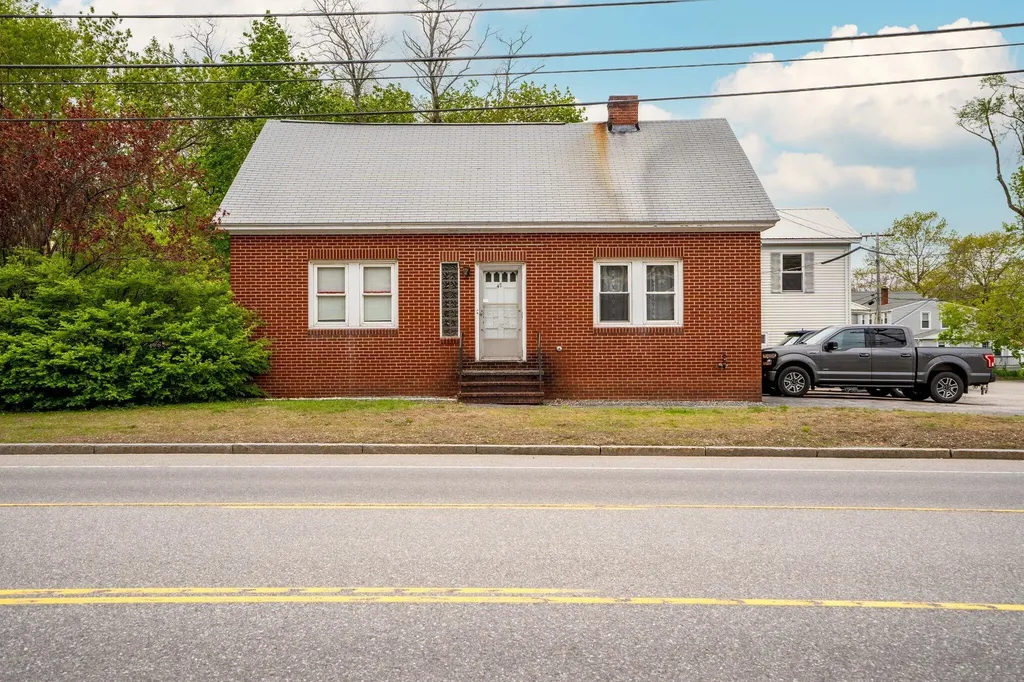 470 Elm Street Biddeford ME 04005