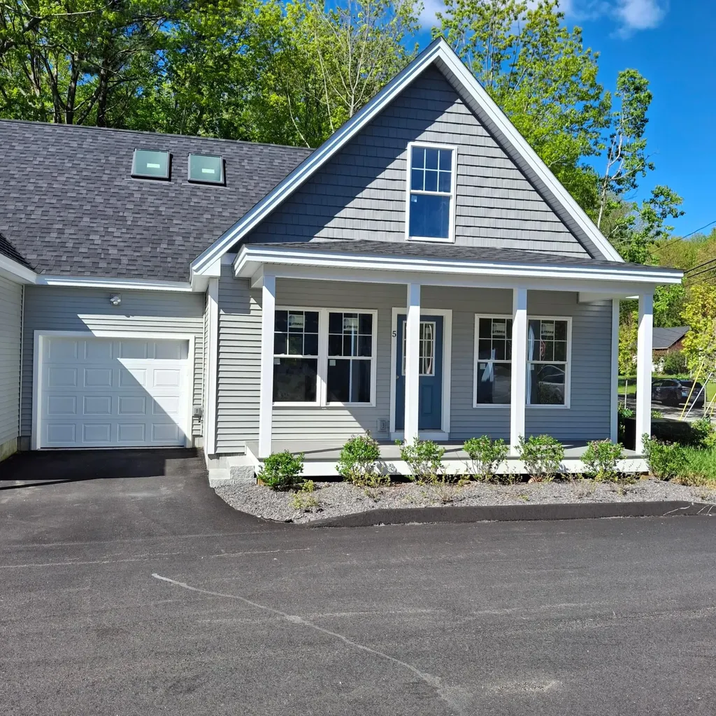 5 Apex Drive Westbrook ME 04092