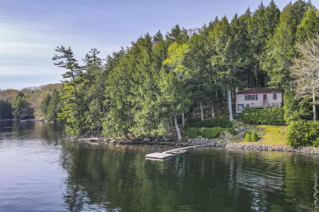 27 N Carle Farm Road Camden ME 04843