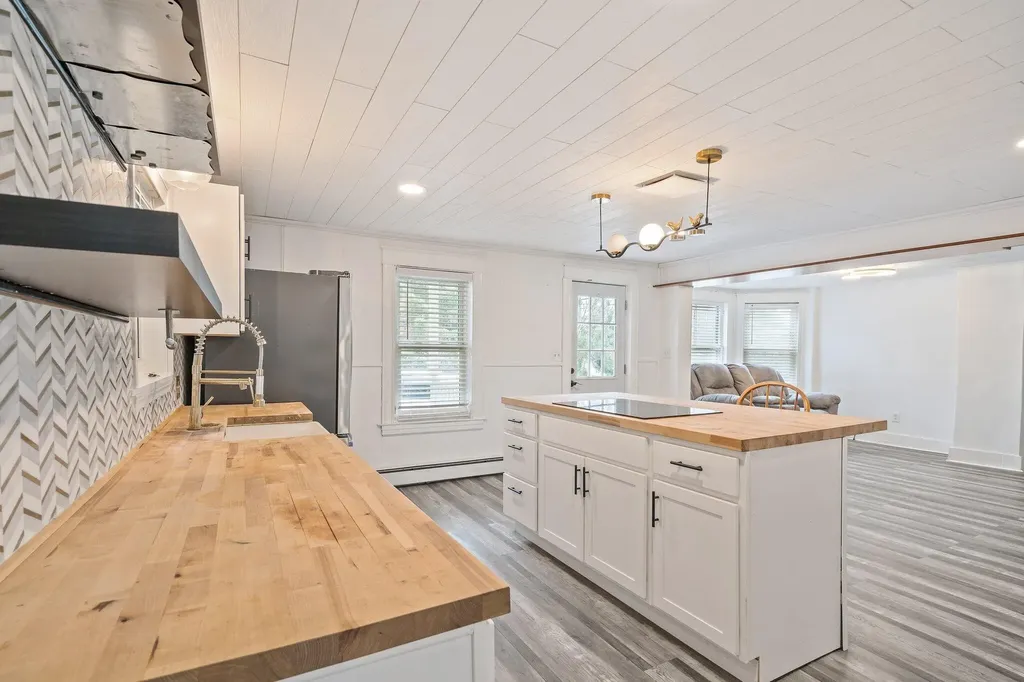 606 Sabattus Street Lewiston ME 04240