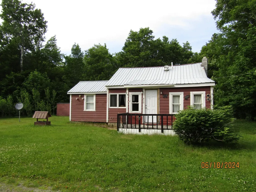 213 Van Horne Avenue Williamsburg Twp ME 04414