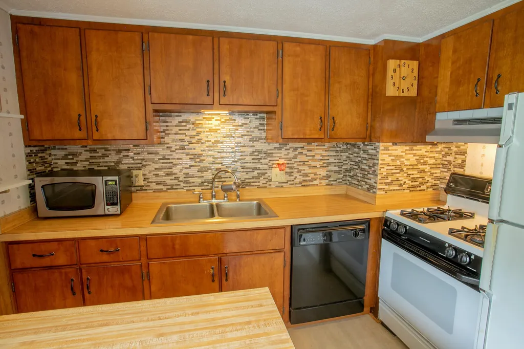 635 Dow Road Orrington ME 04474