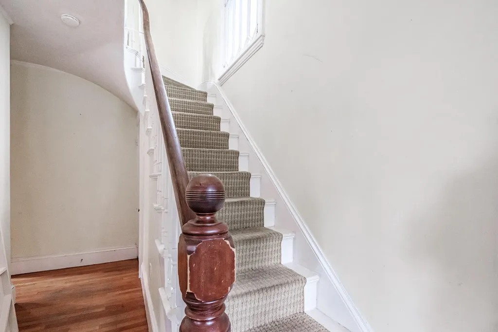 34 Leonard Street Portland ME 04103