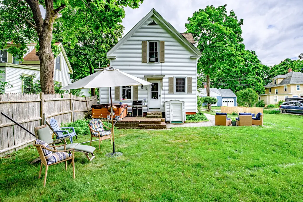 34 Leonard Street Portland ME 04103