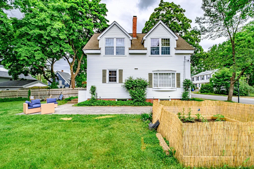 34 Leonard Street Portland ME 04103