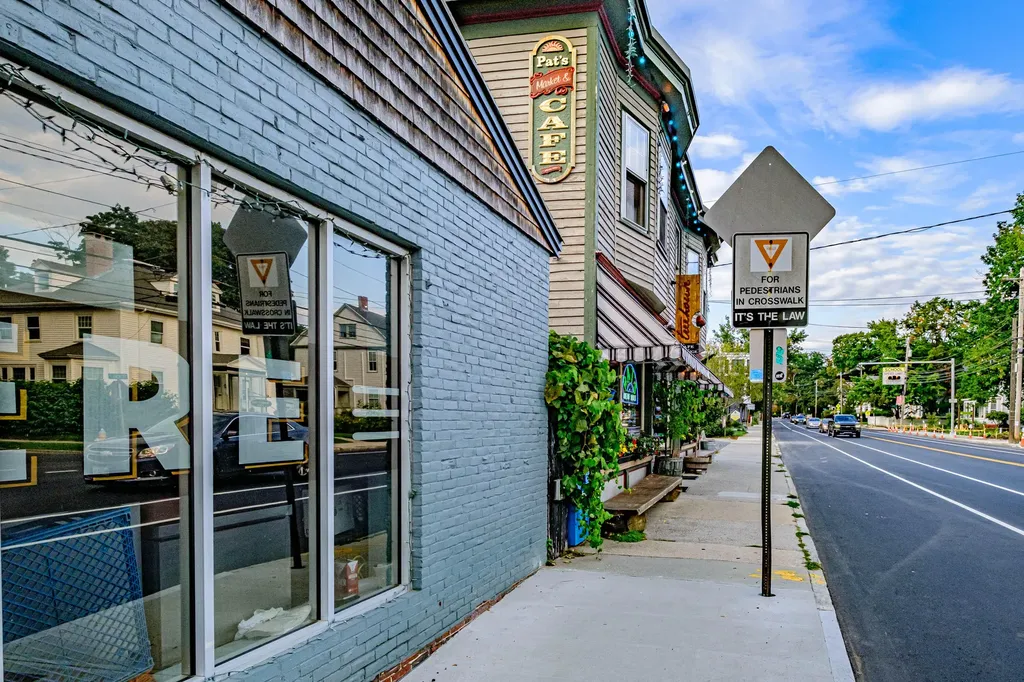 34 Leonard Street Portland ME 04103