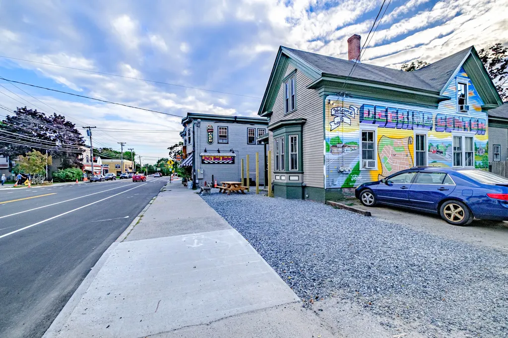 34 Leonard Street Portland ME 04103