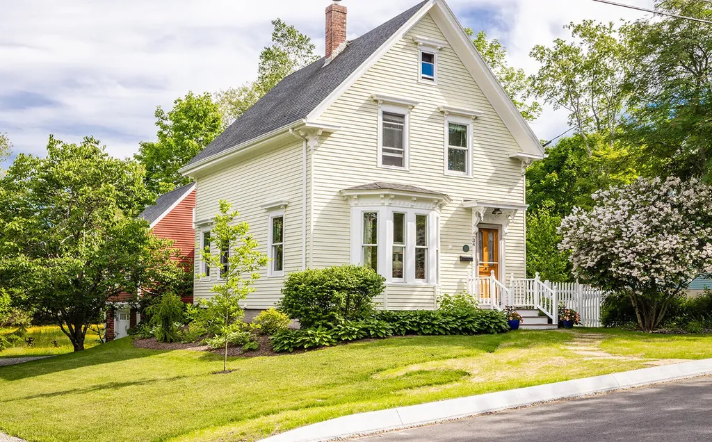 34 Pearl Street Camden ME 04843