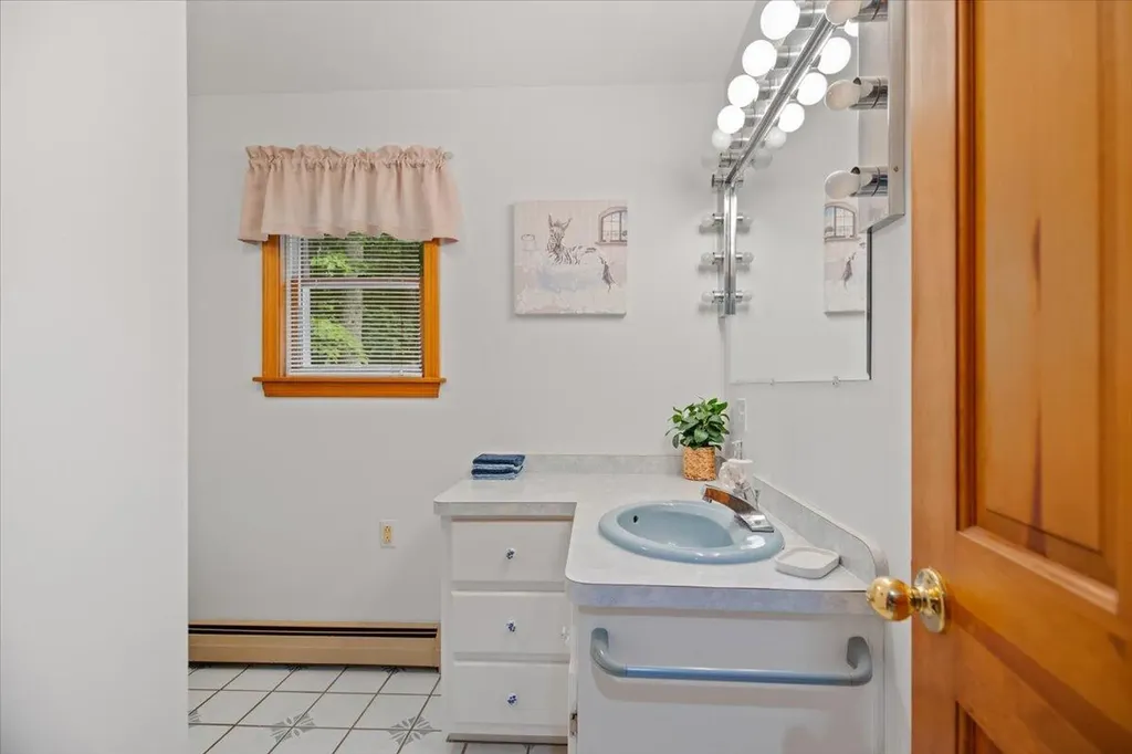259 Rabbit Valley Road Oxford ME 04270