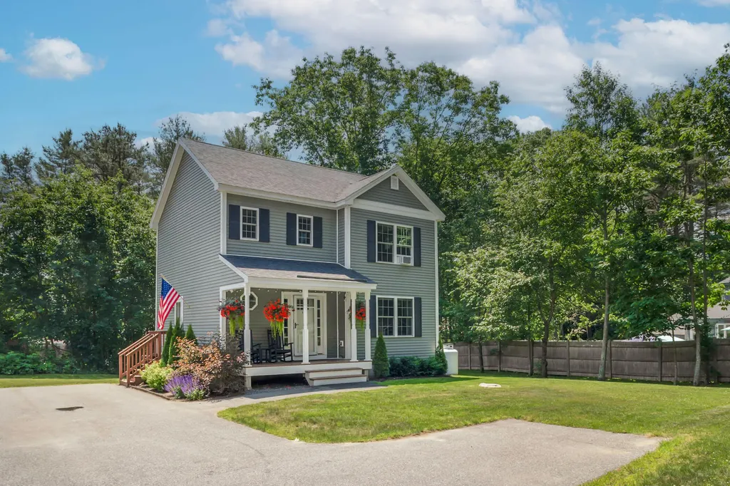 4 Chelsey Way Kennebunk ME 04043