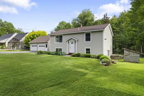 30 Meadow Brook Drive Belgrade ME 04917
